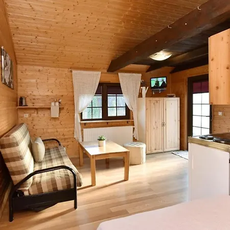 Juros Namukas Su Baseinu Keturiems Kunigiskiuose * Palanga