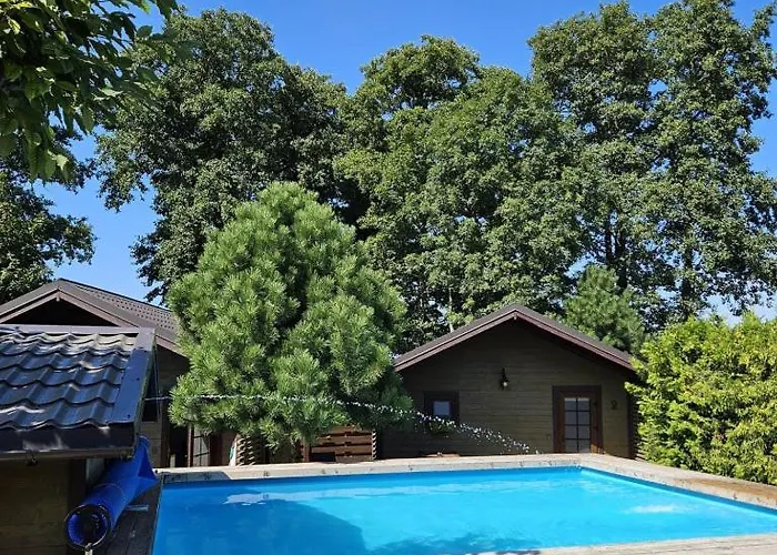 Vakantiehuis Juros Namukas Su Baseinu Keturiems Kunigiskiuose